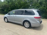 Used 2015 Toyota Sienna XLE image 3
