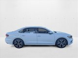 Used 2022 Volkswagen Passat 2.0T SE image 4