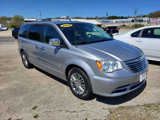 Used 2014 Chrysler Town & Country Touring-L w/ Driver Convenience Group image 2