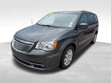 Used 2016 Chrysler Town & Country Touring image 4