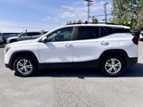 Used 2022 GMC Terrain SLE w/ Driver Convenience Package image 2