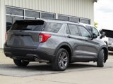 Used 2022 Ford Explorer XLT w/ Equipment Group 202A image 3