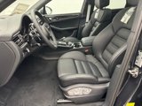 Certified 2024 Porsche Macan image 5