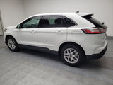 Used 2024 Ford Edge SEL image 3