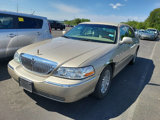 Used 2009 Lincoln Town Car Signature Limited image 3