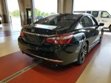 Used 2017 Honda Accord Sport image 4