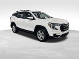 Used 2022 GMC Terrain SLE w/ Driver Convenience Package image 3