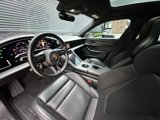 Used 2022 Porsche Taycan image 4