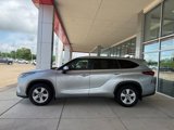 Used 2023 Toyota Highlander L image 4