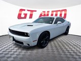 Used 2019 Dodge Challenger SXT image 3