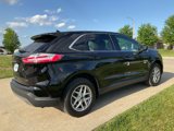 Used 2024 Ford Edge SEL w/ Convenience Package image 3