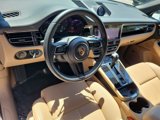 Used 2025 Porsche Macan image 4