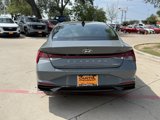 Used 2021 Hyundai Elantra Limited image 5