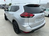 Used 2019 Nissan Rogue SV image 2