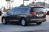 Used 2021 Chrysler Voyager Lxi image 2