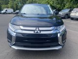 Used 2018 Mitsubishi Outlander SE image 2