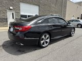 Used 2018 Honda Accord Touring image 3