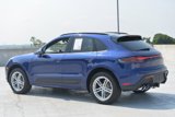Certified 2024 Porsche Macan image 3
