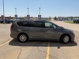 Used 2021 Chrysler Pacifica Touring-L image 4