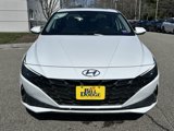 Used 2022 Hyundai Elantra Limited image 2