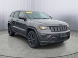 Used 2018 Jeep Grand Cherokee Altitude image 2