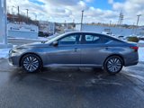Used 2024 Nissan Altima 2.5 SV image 2