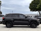Used 2019 Jeep Grand Cherokee Altitude image 3
