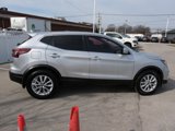 Used 2022 Nissan Rogue Sport S image 2
