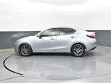Used 2019 Toyota Yaris LE image 2