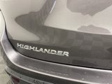 Used 2018 Toyota Highlander LE image 3