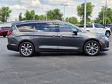 Used 2019 Chrysler Pacifica Limited w/ Tire & Wheel Group image 2