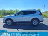 Used 2017 Nissan Rogue SV w/ Sun & Sound Touring Package image 4
