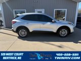 Used 2020 Ford Escape SE image 2