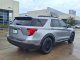 Used 2020 Ford Explorer XLT image 2