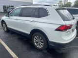 Used 2018 Volkswagen Tiguan SE w/ Panoramic Sunroof Package image 4