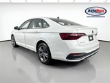 Used 2024 Volkswagen Jetta SE w/ Panoramic Sunroof Package image 6