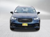 New 2025 Chrysler Pacifica Limited image 2