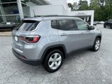 Used 2021 Jeep Compass Latitude image 3