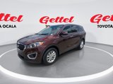 Used 2017 Kia Sorento LX w/ LX Convenience Package image 4