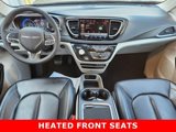 Used 2023 Chrysler Pacifica Touring-L image 3