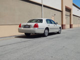 Used 2004 Lincoln Town Car Ultimate image 3