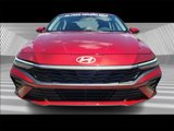 Certified 2025 Hyundai Elantra SE image 4