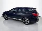 Used 2017 Nissan Pathfinder Platinum image 4