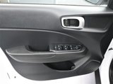 Used 2021 Hyundai Venue SE image 5