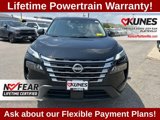 Used 2024 Nissan Rogue SV image 3