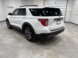 Used 2022 Ford Explorer XLT w/ Equipment Group 202A image 5