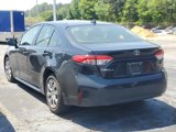 Used 2021 Toyota Corolla LE image 3
