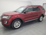 Used 2017 Ford Explorer XLT image 2