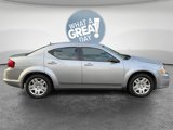 Used 2013 Dodge Avenger SE image 2