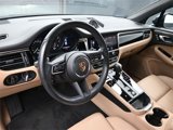 Used 2023 Porsche Macan image 4
